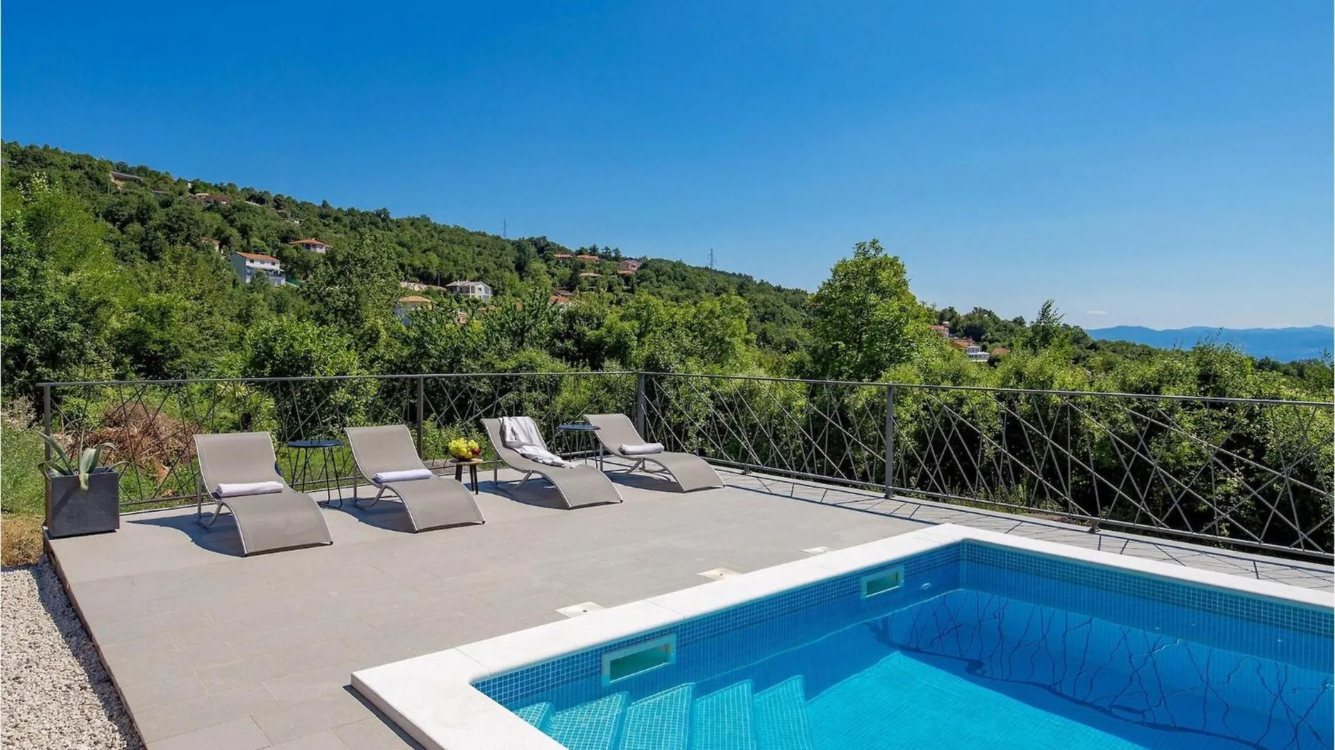 Villa Castanea Poljane Holiday home